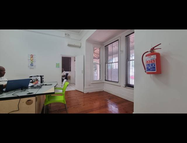 230M² OFFICE TO LET IN BEREA WEST